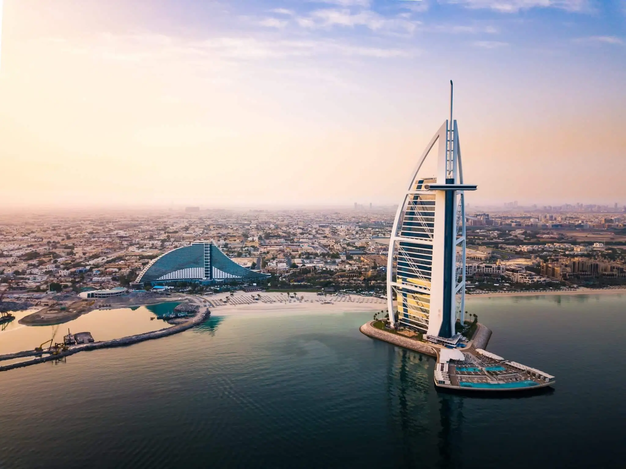 /media/image_of_places/burj_al_arab.webp